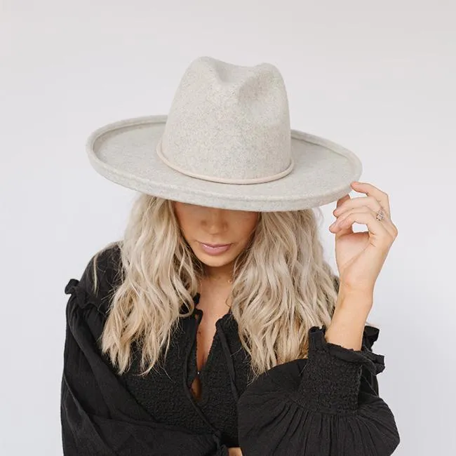 Cara Loren Pencil Brim