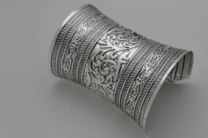 Shiny Silver Long Wide Metal Cuff Bracelet Wrist Moroccan Leaves Style