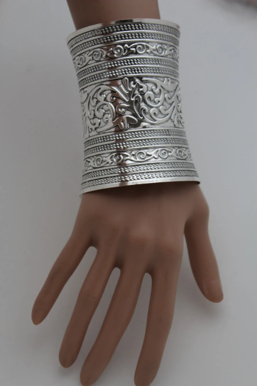 Shiny Silver Long Wide Metal Cuff Bracelet Wrist Moroccan Leaves Style